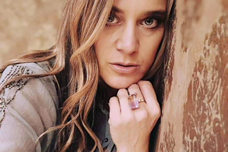 be your professional trance techno female singer songwriter
