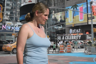 remove professionally green or blue screen from your video