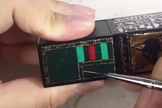 hand paint on your stuffs to become unique art pieces