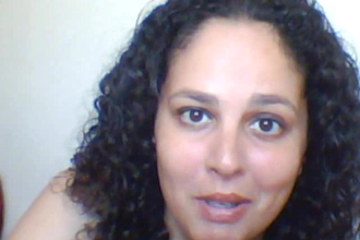 do a voice over or recording in french, or english
