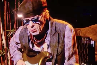be your country guitarist and play for your project