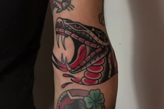 create amazing traditional or old school tattoo style design