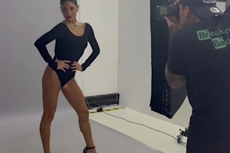 be the fashion female model of your photos, videos ugc