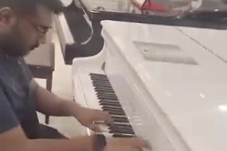teach online piano lessons