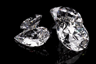 high quality jewelry retouching