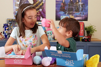 demonstrate or unbox your kid products