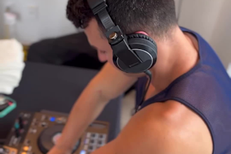 edit your tracks using logic pro, mashup
