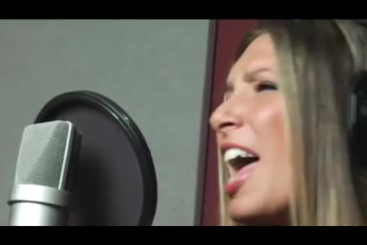 provide popstar vocal lessons from demi lovatos back up singer