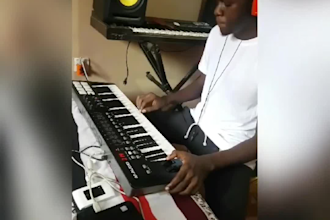play amazing synth solos for rnb gospel, edm, afrobeats,