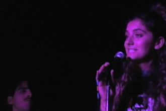sing and translate your song in english, spanish, french