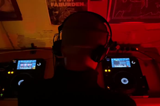 teach you how to dj using vinyl, cdjs, or digital gear
