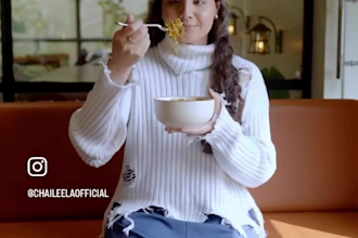 be your female model for cafe and lifestyle reels