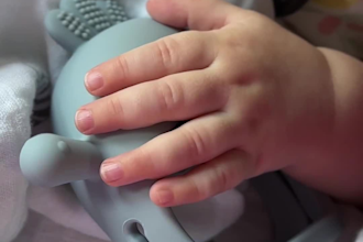 create baby product ugc video with mom and baby for amazon