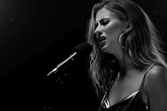female country singer, female singer, folk, female vocals, rock singer