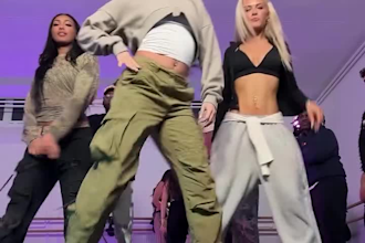 be your female dancer for afrobeats, hip hop, amapiano and pop songs