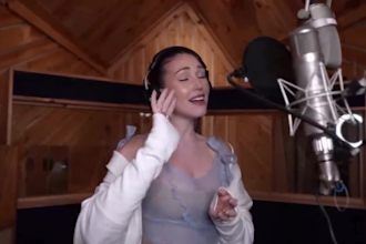 sing powerful female rnb soul musical theatre classical crossover music singer