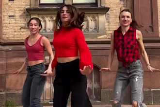 do tiktok dance , twerk group dance, choreography shuffle dance