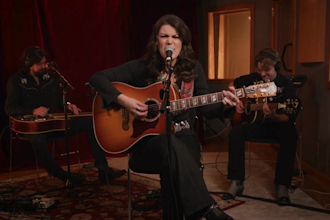 sing a professional custom country song or female vocal hook