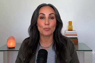 be your natural french spokesperson female spokesperson selfie ugc video