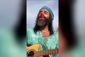 sing mantras and devotional vocals in sanskrit, portuguese or english