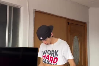 shoutout on ig, youtube and tiktok your selfie in crop top