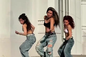 do twerk tiktok famous twerk dance, group dance, choreography