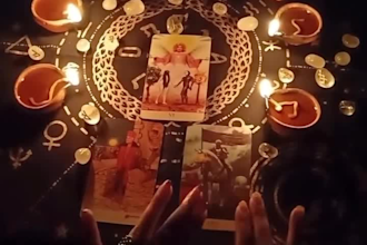 provide personal tarot reading as well as tarot courses