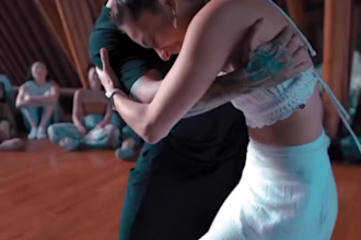 faites une vidéo de danse classique pour couples sur votre musique