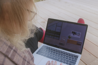 do shopify online store development