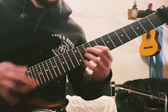give personalized guitar lessons in spanish