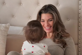create engaging mom and baby content for kids products, parenting brands and ad