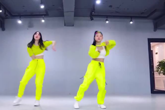 do viral afro dance, afro choreography or tiktok dance video