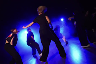 do tiktok dance, twerk group dance, group choreography to songs