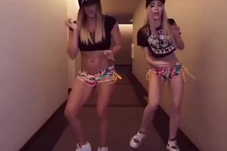 do viral tiktok dance, amapiano dance, hip hop dance, choreography group dance