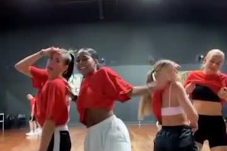 do viral tiktok dance video, group dance challenge, tiktok choreography dance