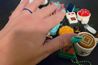 design custom 3d fidget clicker articulated flexi toys and keychain for printing