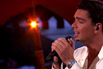 sing dutch pop, levenslied and volks song with male vocal