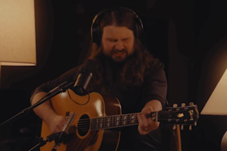 sing authentic american country and southern rock vocals