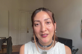 do precious tarot reading in english or spanish for you