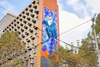 do anamorphic 3d billboard animation for your roduct or brand