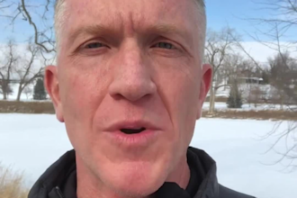create professional selfie style video testimonial