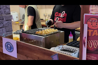design a minimalist logo for your street food stall