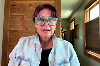 spokesperson video female spokesperson actor spokesperson ugc video presenter