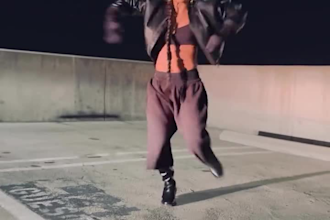 do viral tiktok dance video, group dance challenge, tik tok choreography dancer