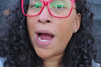 offer female voiceover for e learning, IVR, corporate training narration