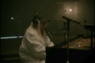be your soulful neo soul and pop female singer songwriter