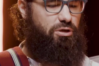 create a beautiful and motivational islamic video