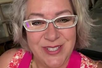 record selfie senior female video testimonial spokesperson video review