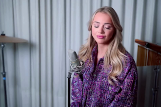 sing professional female dutch pop rock and latin pop vocal