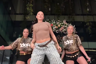 create viral tiktok dance choreography twerk dance  engaging dance videos
